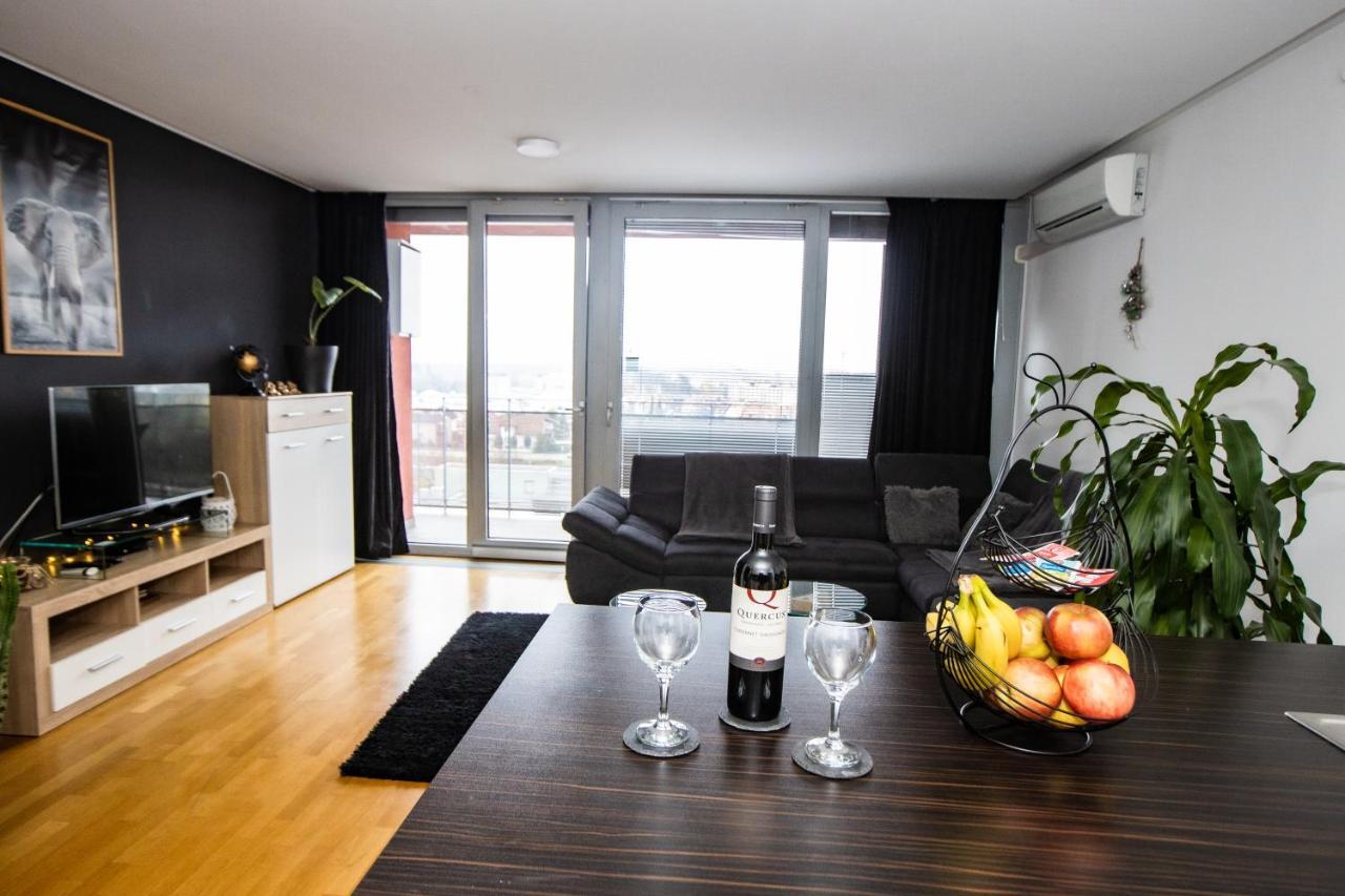 Hermes Apartment & 2 Free Garage Secured Parkings Любляна Екстер'єр фото